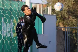 Δόξα-Ανόρθωση: Η "Κυρία" τράβηξε... πεντάσφαιρο (φώτος) 
