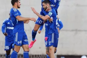 Δόξα-Ανόρθωση: Η "Κυρία" τράβηξε... πεντάσφαιρο (φώτος) 