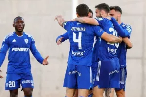 Δόξα-Ανόρθωση: Η "Κυρία" τράβηξε... πεντάσφαιρο (φώτος) 