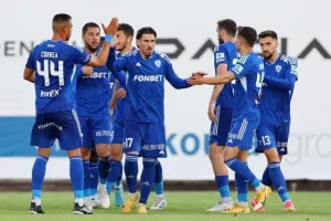 Δόξα-Ανόρθωση: Η "Κυρία" τράβηξε... πεντάσφαιρο (φώτος) 