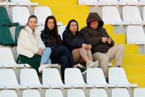 Δόξα-Ανόρθωση: Η "Κυρία" τράβηξε... πεντάσφαιρο (φώτος) 