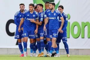 Δόξα-Ανόρθωση: Η "Κυρία" τράβηξε... πεντάσφαιρο (φώτος) 