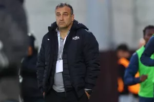 Δόξα-Ανόρθωση: Η "Κυρία" τράβηξε... πεντάσφαιρο (φώτος) 
