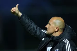 Δόξα-Ανόρθωση: Η "Κυρία" τράβηξε... πεντάσφαιρο (φώτος) 
