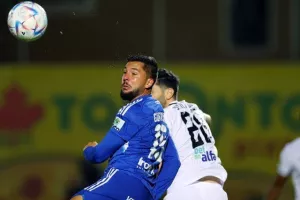Δόξα-Ανόρθωση: Η "Κυρία" τράβηξε... πεντάσφαιρο (φώτος) 