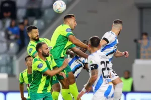  Απόλλων - ΑΕΚ: Ζωντανός με γκολάρα του αρχηγού! (φώτος)