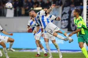  Απόλλων - ΑΕΚ: Ζωντανός με γκολάρα του αρχηγού! (φώτος)