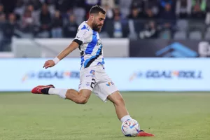 "Ρουκέτα" από Χάμπο, μπροστά ο Απόλλωνας με 1-0! 