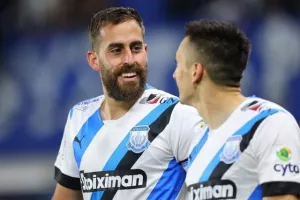  Απόλλων - ΑΕΚ: Ζωντανός με γκολάρα του αρχηγού! (φώτος)