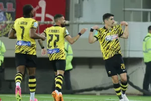 AEK: Αποθεώθηκε ο Μάνταλος στην πρώτη βόλτα των παικτών!