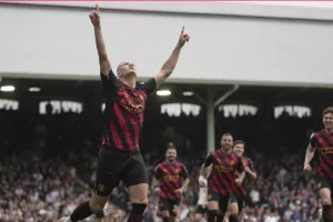 Ο Χάλαντ έγινε ήδη θρύλος της Premier League, μαζί με Σίρερ και Κόουλ