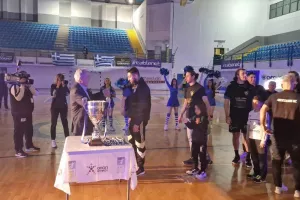 Η απονομή στην πρωταθλήτρια Sabbianco Ανόρθωση! (Φώτος/Βίντεο)
