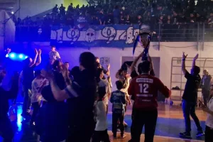 Η απονομή στην πρωταθλήτρια Sabbianco Ανόρθωση! (Φώτος/Βίντεο)