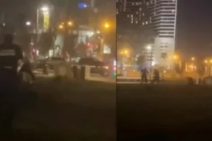 Η στιγμή της τρομοκρατικής επίθεσης στο Τελ Αβιβ και η «εξουδετέρωση» του δράστη (Βίντεο)