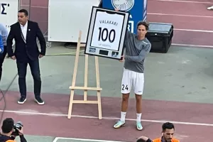 Τίμησαν τον... 100άρι Όνι (Φώτος)