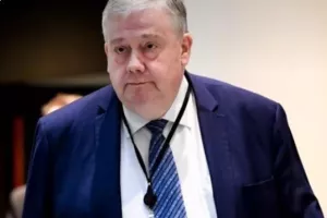Qatargate: Βγαίνει από τη φυλακή υπό ηλεκτρονική επιτήρηση ο Μ.Ταραμπέλλα