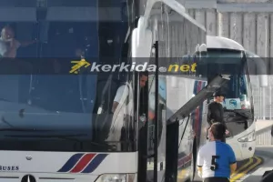 Ταυτόχρονη άφιξη στο Κολόσσι (Φώτος)