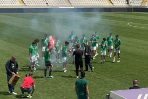 Ομόνοια Κ15/Η απονομή και οι πανηγυρισμοί των πρωταθλητών (βίντεο/φώτος) 