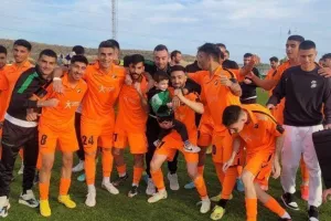 Αφιέρωσαν τον τίτλο... στην Μόρφου! (Φώτος)