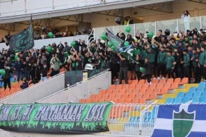 (Φωτορεπορτάζ) Ο κόσμος στο Μακάρειο