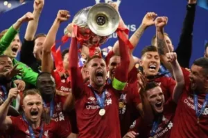 "Η κατάκτηση του Champions League, κορυφαία μου στιγμή με τη Λίβερπουλ"