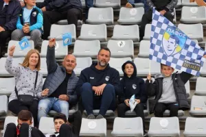 (Φωτορεπορτάζ) Ο κόσμος στο "Στέλιος Κυριακίδης"