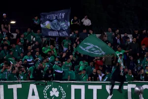 (Φωτορεπορτάζ) Ο κόσμος στο "Στέλιος Κυριακίδης"