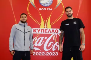 Μοίρασαν αυτόγραφα Χότσκο - Ίβουσιτς (φώτος)