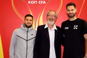 Μοίρασαν αυτόγραφα Χότσκο - Ίβουσιτς (φώτος)