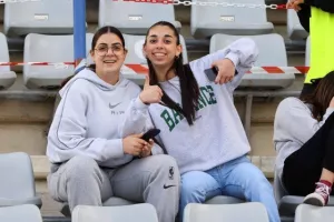 (Φωτορεπορτάζ) Ο κόσμος στο "Στέλιος Κυριακίδης"