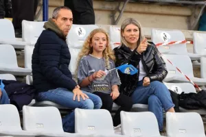 (Φωτορεπορτάζ) Ο κόσμος στο "Στέλιος Κυριακίδης"