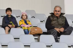 (Φωτορεπορτάζ) Ο κόσμος στο ΑΕΛ - Ακρίτας
