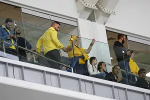 (Φωτορεπορτάζ) Ο κόσμος στο ΑΕΛ - Ανόρθωση