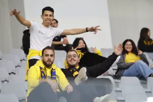 (Φωτορεπορτάζ) Ο κόσμος στο ΑΕΛ - Ανόρθωση