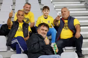 (Φωτορεπορτάζ) Ο κόσμος στο ΑΕΛ - Ανόρθωση