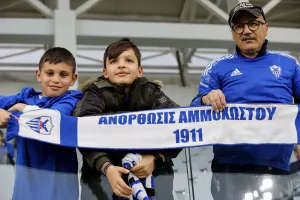 (Φωτορεπορτάζ) Ο κόσμος στο ΑΕΛ - Ανόρθωση