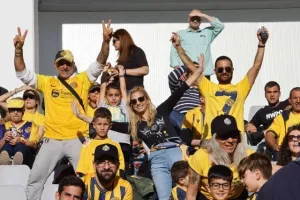 ΑΕΛ - Ολυμπιακός: Στον τελικό με... ζωγραφιά του κορυφαίου Μεντόσα! (Φώτος)