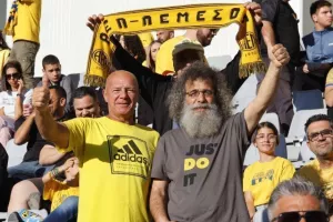 ΑΕΛ - Ολυμπιακός: Στον τελικό με... ζωγραφιά του κορυφαίου Μεντόσα! (Φώτος)