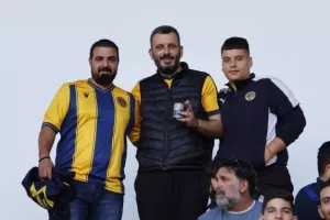 ΑΕΛ - Ολυμπιακός: Στον τελικό με... ζωγραφιά του κορυφαίου Μεντόσα! (Φώτος)