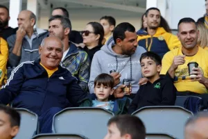 ΑΕΛ - Ολυμπιακός: Στον τελικό με... ζωγραφιά του κορυφαίου Μεντόσα! (Φώτος)