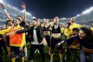 ΑΕΛ - Ολυμπιακός: Στον τελικό με... ζωγραφιά του κορυφαίου Μεντόσα! (Φώτος)