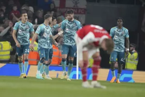 Ουραγός της Premier League πέτυχε τρία γκολ κόντρα σε πρωτοπόρο για πρώτη φορά
