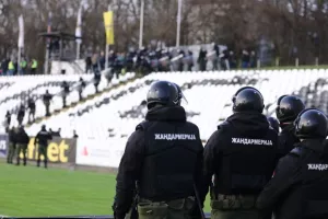 (ΒΙΝΤΕΟ/ΦΩΤΟΣ) Σοβαρά επεισόδια σε αγώνα της ομάδας του Κέρκεζ