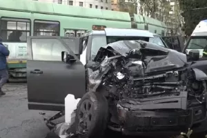 Σοβαρό τροχαίο για τον Τσίρο Ιμόμπιλε: Τράκαρε με το τραμ!