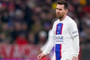Περιμένει UEFA και... Champions League πριν πει το «ναι»