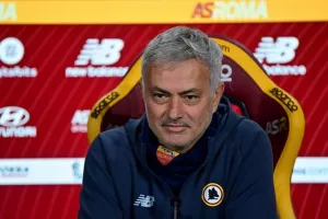 Μουρίνιο: «Θέλω 67 χιλιάδες οπαδούς-παίκτες στο πλευρό μας»