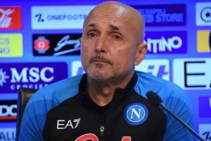 Σπαλέτι: "Έχει πολλές πιθανότητες ο Οσιμέν να παίξει κόντρα στη Μίλαν"
