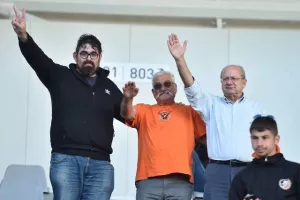 (Φωτορεπορτάζ) Ο κόσμος στο Άρης - ΑΠΟΕΛ
