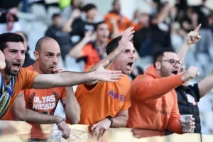 (Φωτορεπορτάζ) Ο κόσμος στο Άρης - ΑΠΟΕΛ