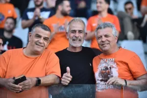 (Φωτορεπορτάζ) Ο κόσμος στο Άρης - ΑΠΟΕΛ